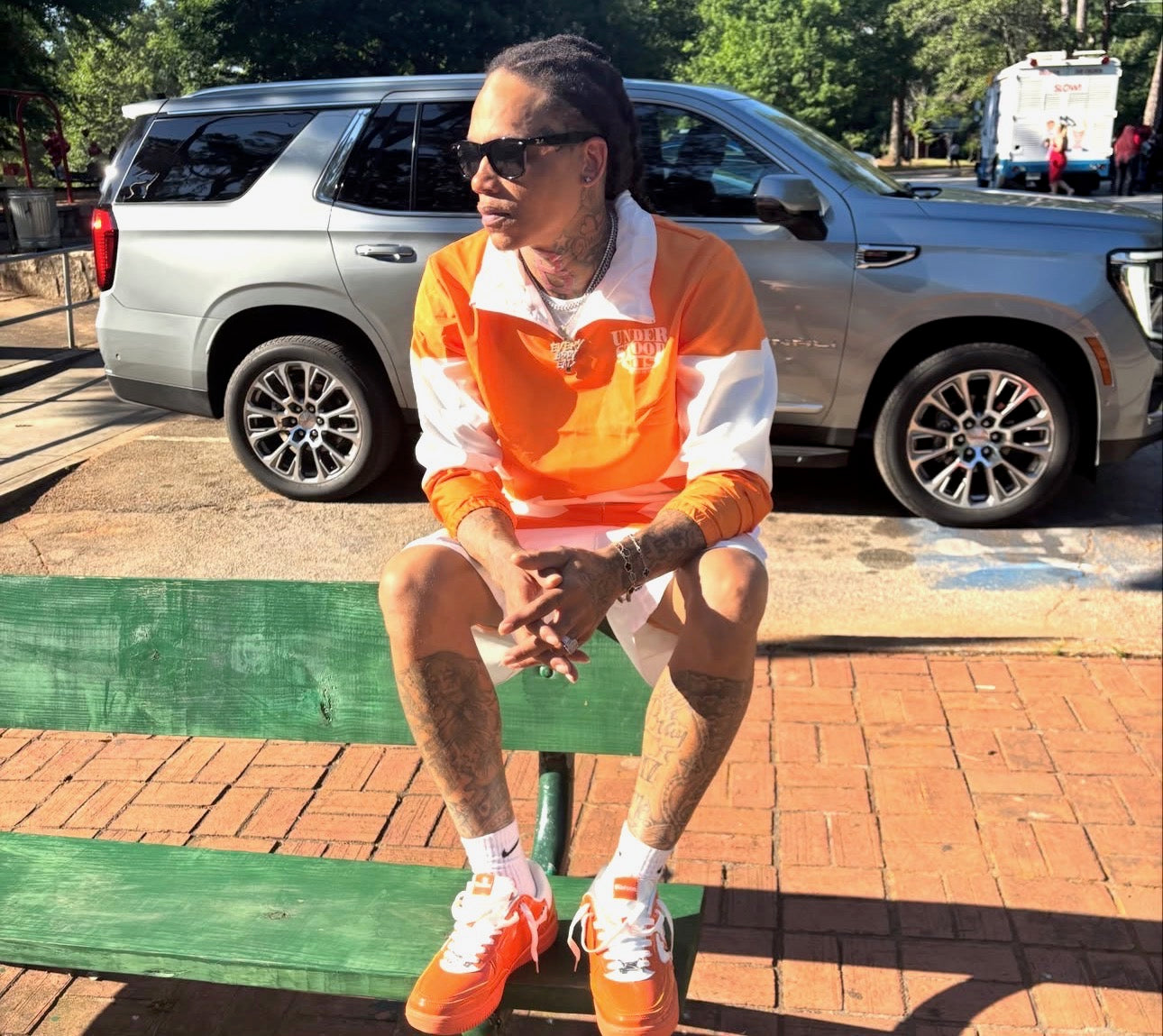 MU HUSTLE WINDBREAKER